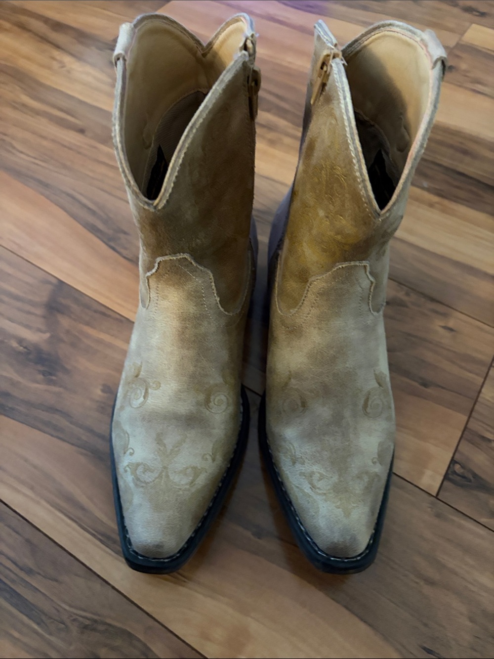 Roper Women’s Tan Suede Western Boots - Stylish Classic Size 8 Like New